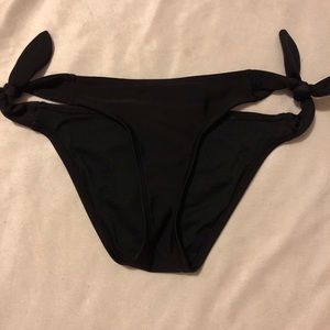 black bikini bottoms